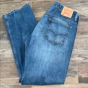 569 LEVI’S 34x34